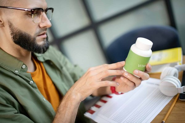 Comment gérer les symptômes de l'insomnie chez les patients atteints de sclérose en plaques ?